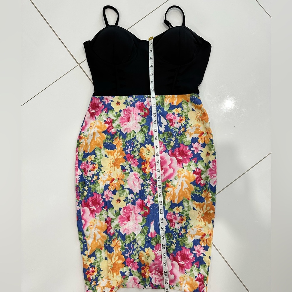 Women’s Mid thigh strap dress in Large